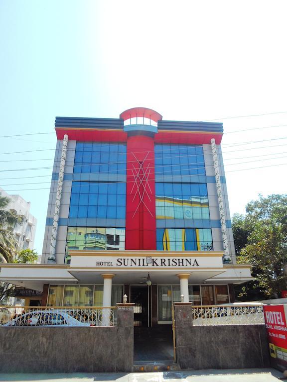 Hotel Sunilkrishna ตีรูปาติ ภายนอก รูปภาพ